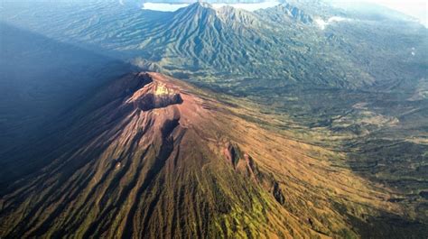 10 Indonesian Volcanos To Hike: A Complete Guide | Bookmundi