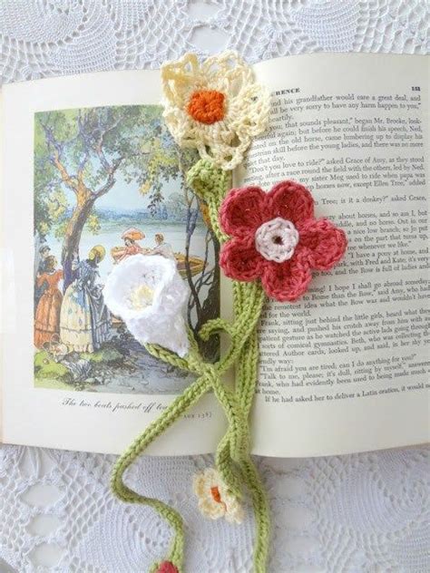 DIY Crochet Flower Bookmarks (Crochet | CraftGossip) | Crochet bookmark ...