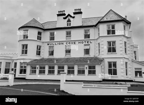 Mullion Cove Hotel, Mullion, Cornwall Stock Photo - Alamy