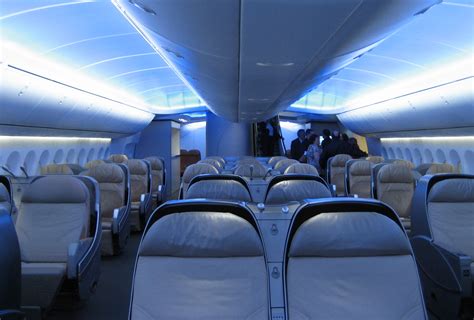 File:Interior Boeing 747-8 Intercontinental main deck.jpg - Wikipedia