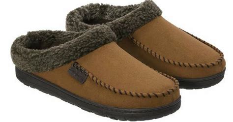 Costco Members: Dearfoams Men's Slippers Only $9.99 Shipped (Awesome Price)