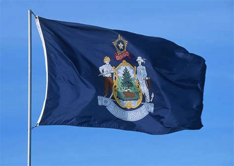 Maine State Flags - Nylon & Polyester - 2' x 3' to 5' x 8' | US Flag Store