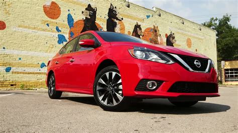 2017 Nissan Sentra SR Turbo makes world debut at Miami Auto Show