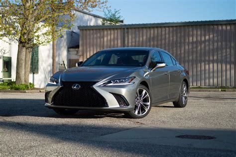 2020 Lexus ES 350 F Sport review: Aiming younger - CNET