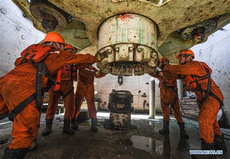 In pics: workers on Kantan No.3 offshore oil platform in northern ...