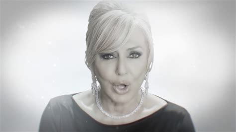 Googoosh & Ghomayshi - 40 saal Official Music Video - YouTube