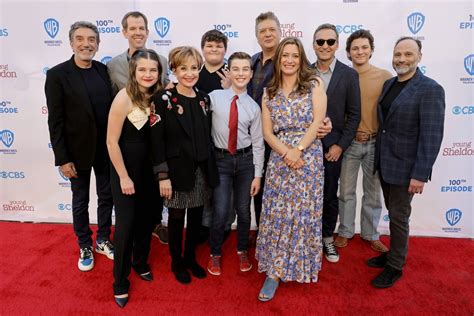 Iain Armitage, Zoe Perry & 'Young Sheldon' Cast Celebrate 100th Episode ...