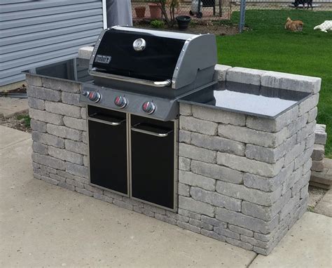 Charcoalgrilltips.com | Outdoor barbeque, Outdoor grill area, Build ...