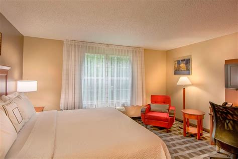 Extended-Stay BWI Airport Hotels | TownePlace Suites Baltimore BWI Airport