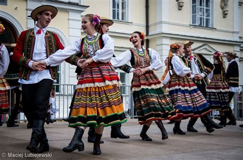 Polish Folk Dance -Polish Culture - Polski Taniec Ludowy | Folk dance ...