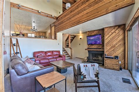 Warm Townhome w/ Sauna at Angel Fire Ski Lift - Home Rental in Angel Fire