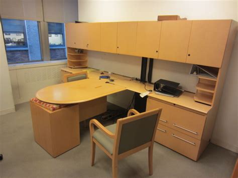 Steelcase Metro Office Desks - Conklin Office Furniture