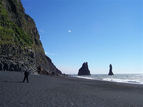 The Black Beach in Vik | Northern Lights Iceland | Aurora Borealis