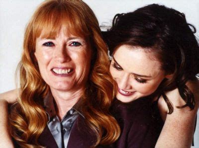 Alexis & Her Mom - Alexis Bledel Photo (117652) - Fanpop