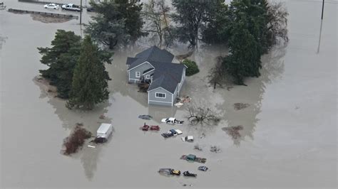 Record flooding in western Washington - YouTube