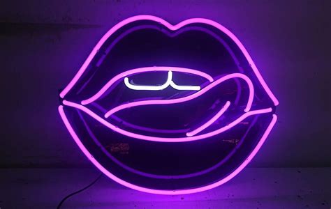 Tr in 2020. Neon , Neon signs, Neon aesthetic, Aesthetic Purple Neon HD ...