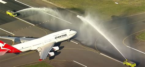 Qantas said goodbye to its Boeing 747-400 with an historic final flight ...