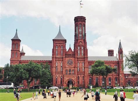 The Smithsonian Castle: Gateway to Museums | Washington.org