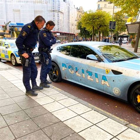 This is NOT a Ferrari FF Italian Police Car - The Supercar Blog