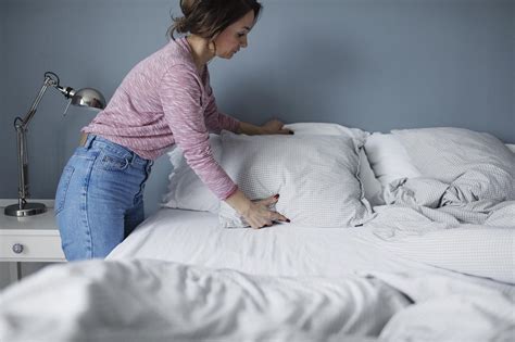 Why you shouldn't make the bed in the morning