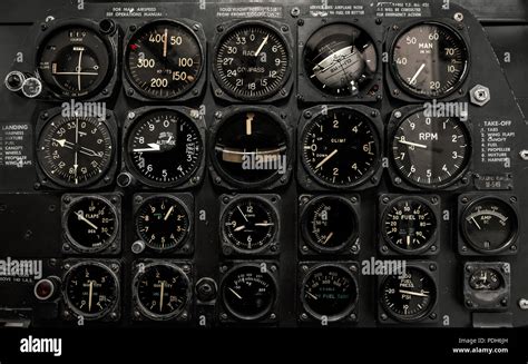 vintage airplane instrument panel Stock Photo - Alamy