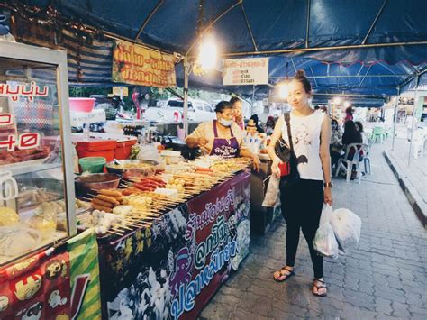 GREENWAY NIGHT MARKET, HATYAI - Hi5 the world