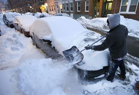 Snow storm hits New England again, emergency declared in Mass. - CBS News