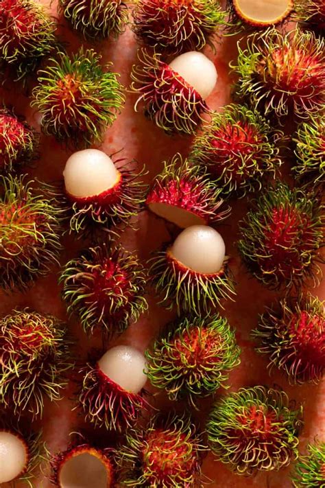 What is Rambutan and How to Eat It | Foodtasia