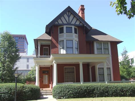 The Margaret Mitchell house/museum on Peachtree, Atlanta, Georgia ...