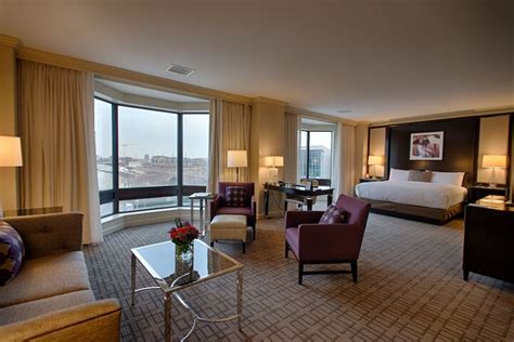 The Royal Sonesta Harbor Court Baltimore Baltimore | Bookonline.com