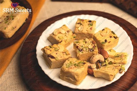 Buy Ghee Soan Papdi sweet online - SRMsweets.com Free Home Delivery