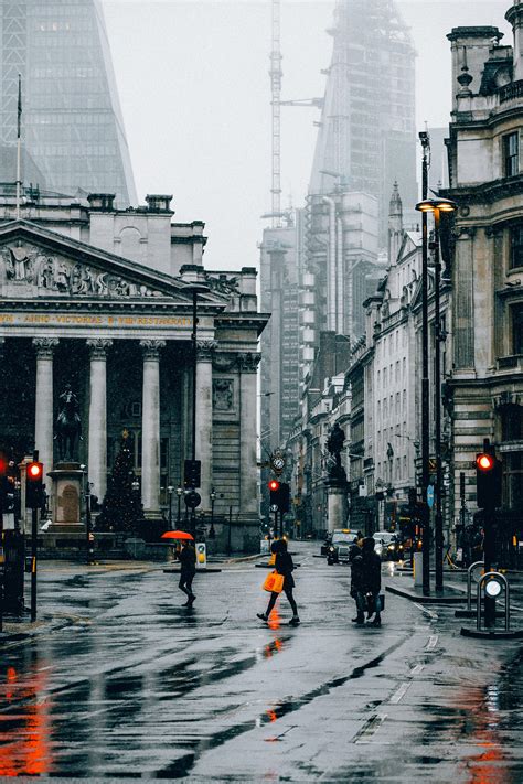 Rainy day in London. : r/raining