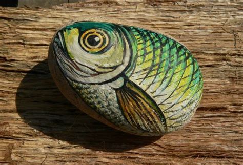 Fish rock painting | Rock painting art, Painted rock animals, Painted rocks