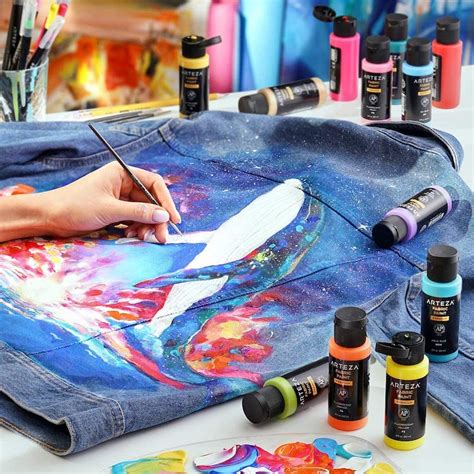 How to Use Fabric Paint to Decorate Your Clothes