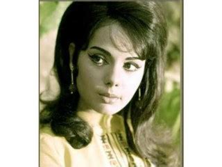 Mumtaz (actress) biography, birth date, birth place and pictures