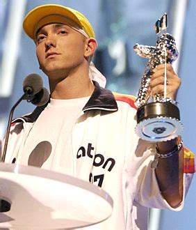 Eminem Te Gano Años Pasados MTV Awards 2002 | Eminem, Mtv