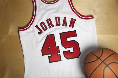 Michael Jordan's No. 45 jersey unretiring - Chicago Tribune