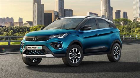 Tata Nexon EV debuts with 300 km range - Autodevot