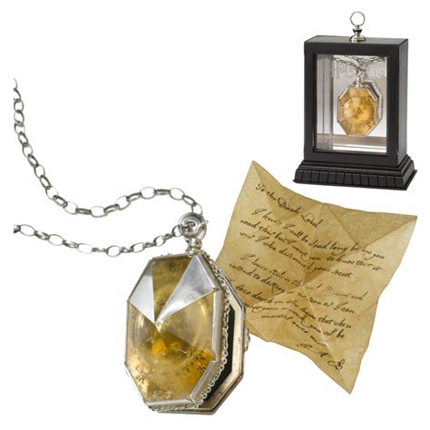 Harry Potter Film Replica - The Locket from the Cave in Display Case ...