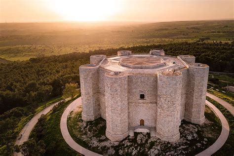 25 plus beaux châteaux médiévaux du monde