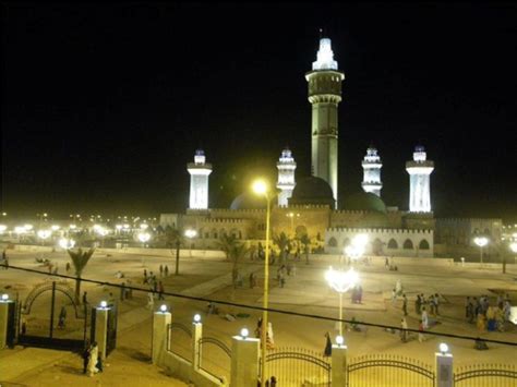 La Grande mosquée de Touba : le colosse en chantier permanent