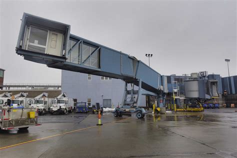 Albany airport's two dual loading bridges to be retired