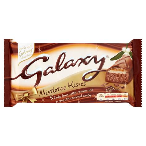 Galaxy Mistletoe Kisses 5 Cake Bars | Iceland Foods