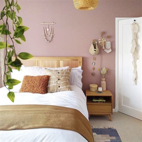 10+ Dusty Rose Bedroom Ideas – HOMYRACKS