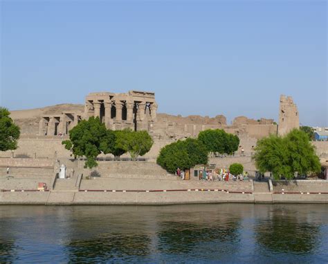 File:Kom Ombo Temple 14.jpg