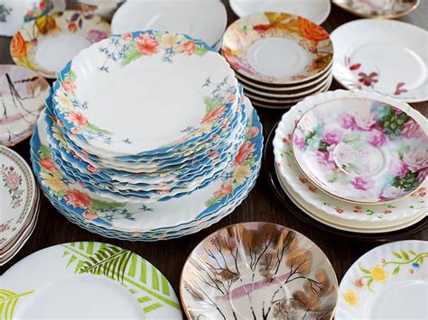 Ceramic vs. Porcelain Dishes: 5 Key Differences 2024