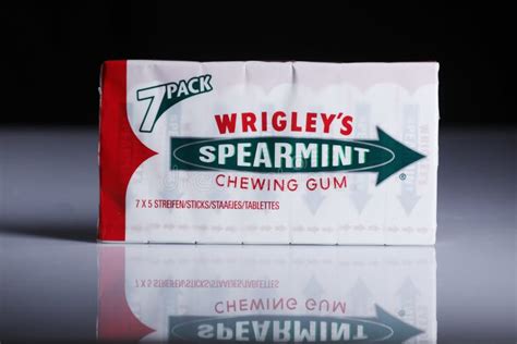 Wrigleys Double Mint and Wrigleys Spearmint Chewing Gum Editorial ...