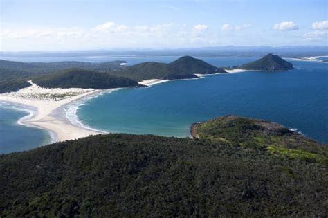 Fingal Bay | Activities | SAMURAI® beach bungalows - Port Stephens YHA