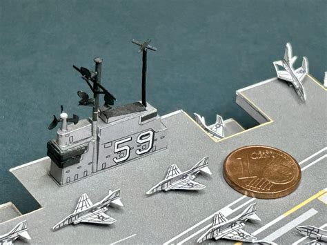 1/1250 Aircraft carrier USS FORRESTAL, Paper Model - EcardModels