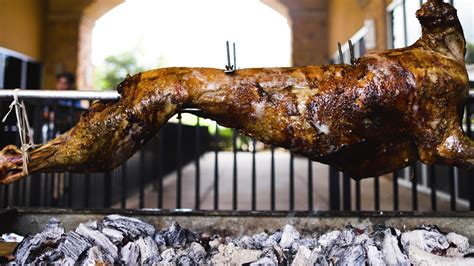 Roasted Whole Lamb| Restaurateur Vlogeur - YouTube